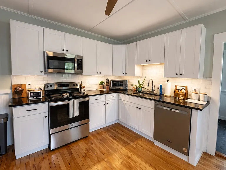 21 Madison St #2 — Photo 4