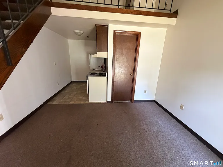 371 Woodford Ave — Photo 6