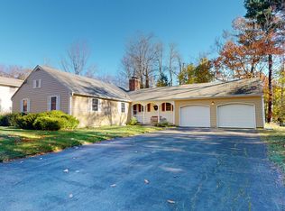 21 Woodside Dr, Lewiston, ME 04240