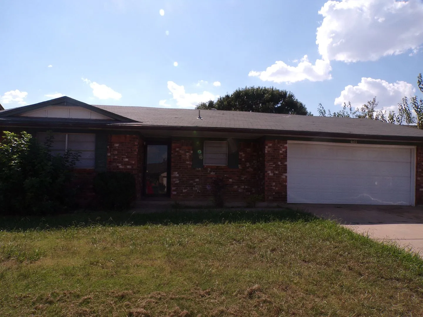 Great home located in Parklane — Photo 2