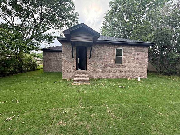 3rd image of 2406 Boydston