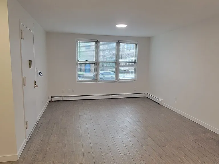 28-39 49th St #1A — Photo 3