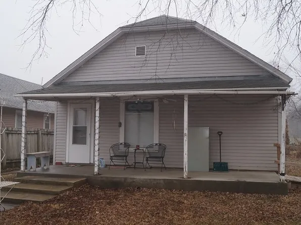 508 1st St, Nemaha, NE 68414