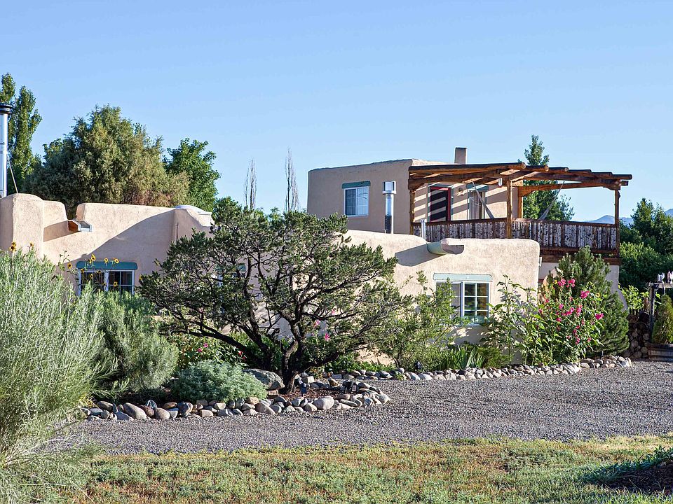 1st image of 609 Callejon Road