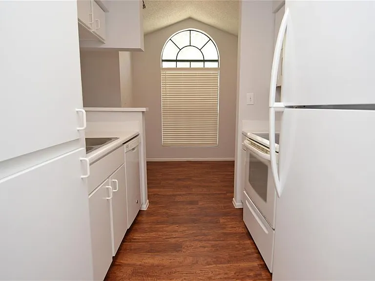 8625 Mallard Reserve Dr #201 — Photo 10