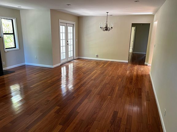 5th image of 797 Coastland Dr