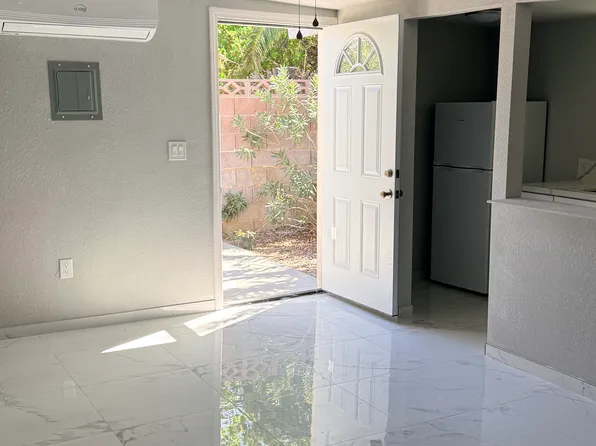 6363 Tanager Way, Las Vegas, NV 89103