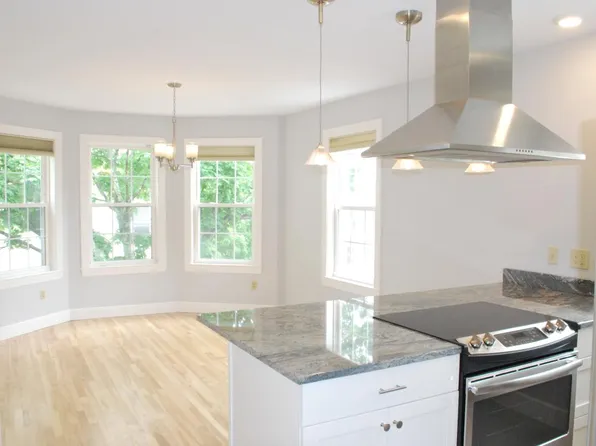 80 Munjoy St Floor 2, Portland, ME 04101