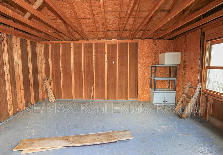 621 Bliss Cir — Photo 35