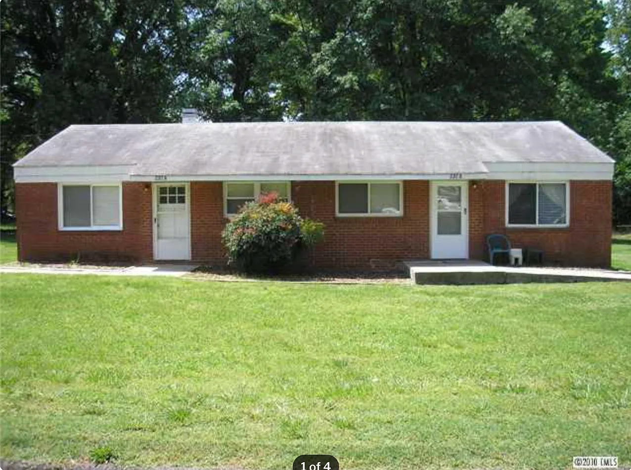 3 bed, 997 sqft, $1,400 — Photo 1