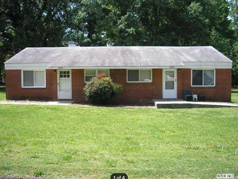 2329 Rebecca Ave — Photo 1