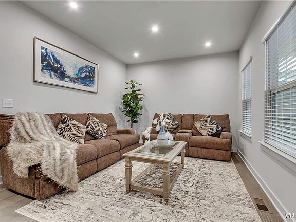 5th image of 107 Founders Lake Ct