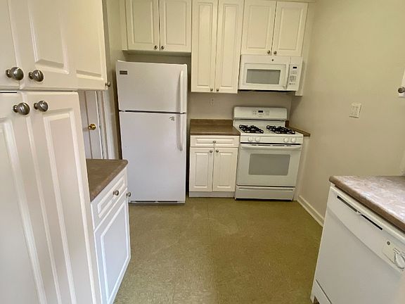 4th image of 309 Hayward Ave