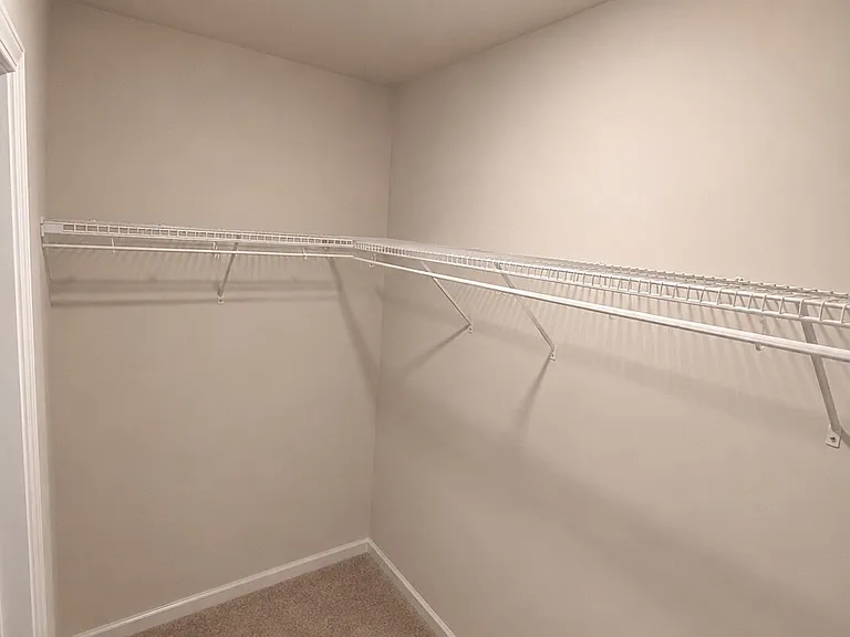 211 Seymour Village Dr — Photo 16