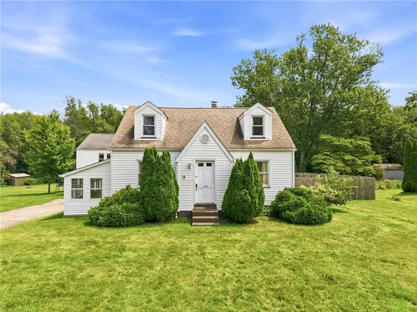 176 Dutch Ln, Hermitage, PA 16148