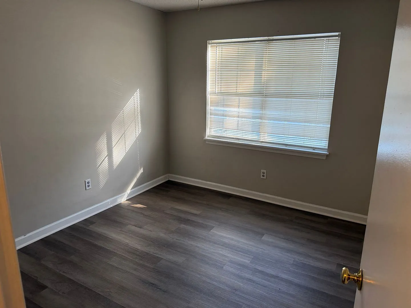 4227 Edith Ln — Photo 3