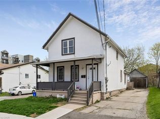 26 Albina St, Welland, ON L3C 1P3
