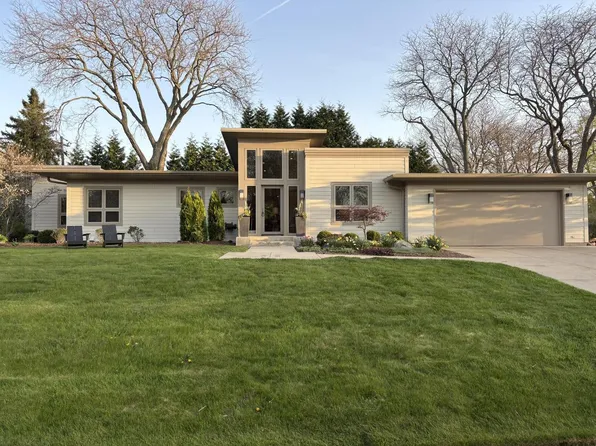 405 E MacArthur ROAD, Fox Point, WI 53217