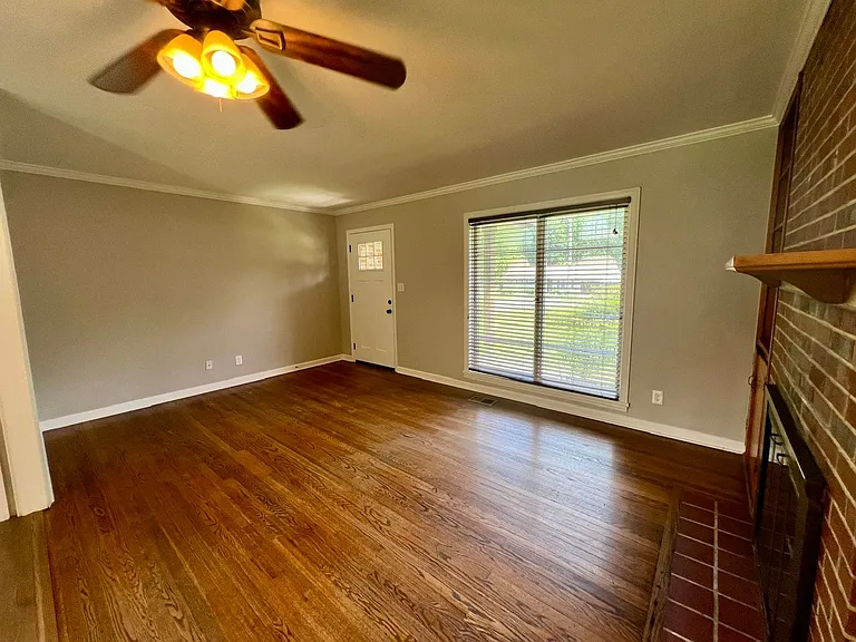 807 Peachtree St — Photo 3