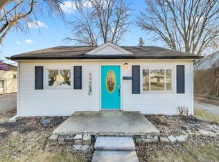 22500 Arcadia St, Saint Clair Shores, MI 48082