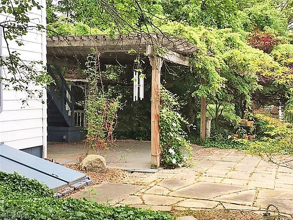 5th image of 5883 Ravenna Ave