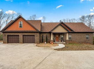 321 Teakwood Dr, Easley, SC 29640