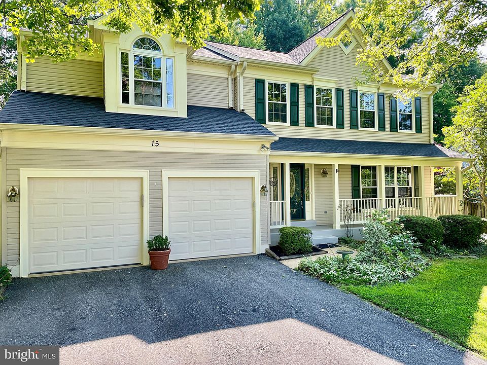 1st image of 15 Savannah Ct
