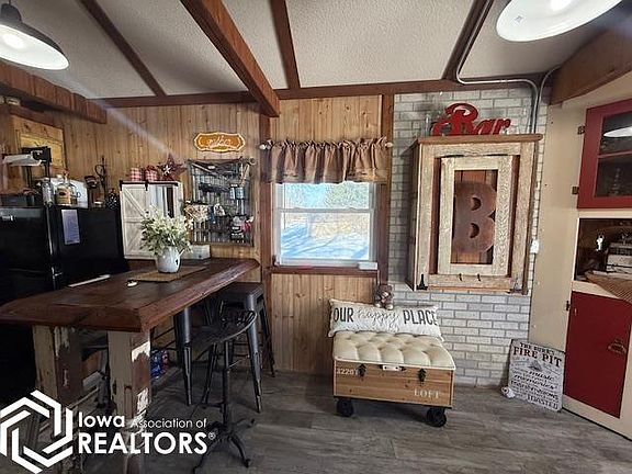 5th image of 1246 E Ridge Dr