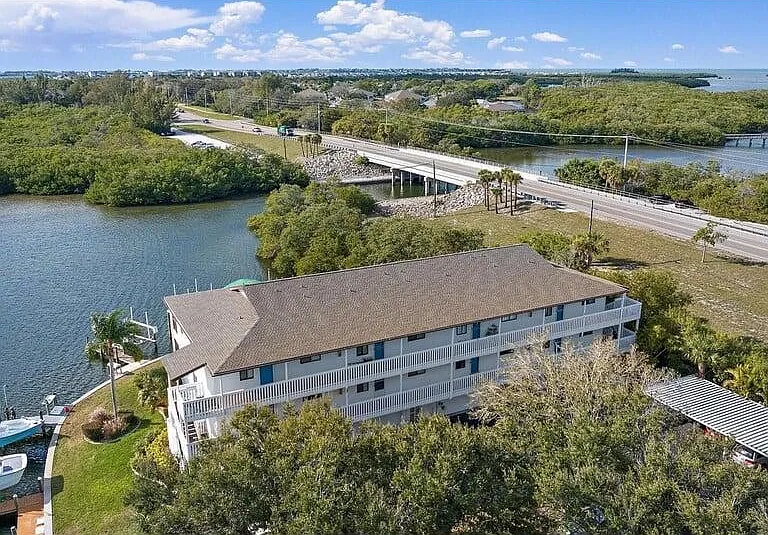 The Humpback Bridge/ Perico Bayou/
Robinson Preserve