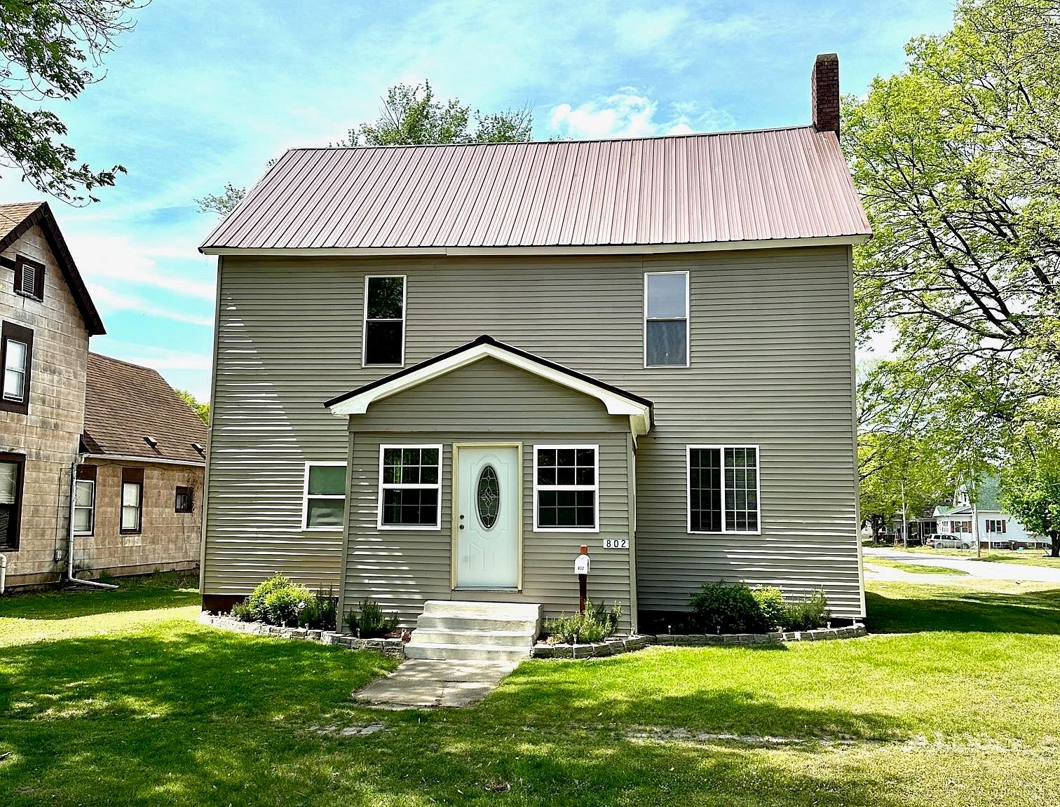 802 Washington St, Beardstown, IL 62618 Zillow