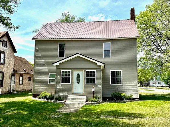 802 W Washington St, Beardstown, IL 62618