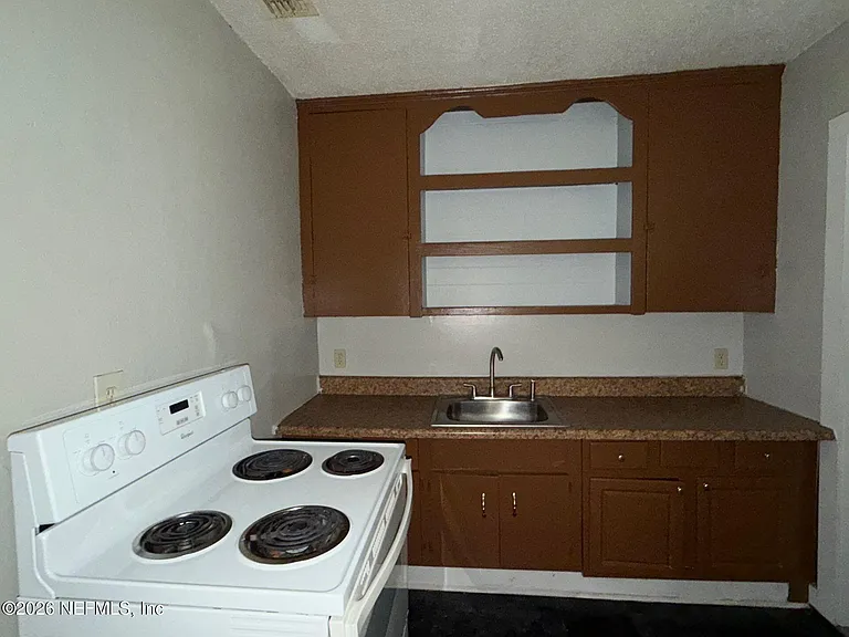 3323 Nolan St — Photo 5