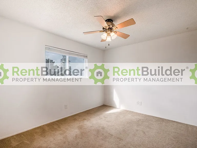 14104 Turner Pl NE — Photo 4