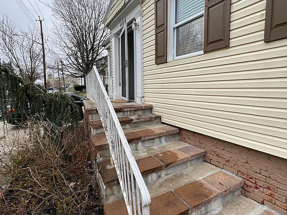 3rd image of 408 Craig Ave #2A
