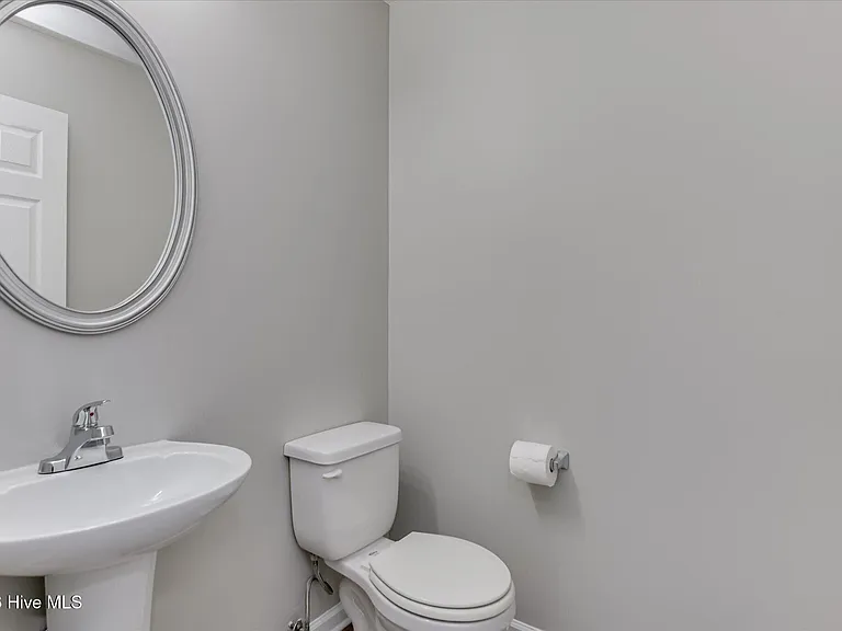 7604 Pleasantville Way — Photo 24