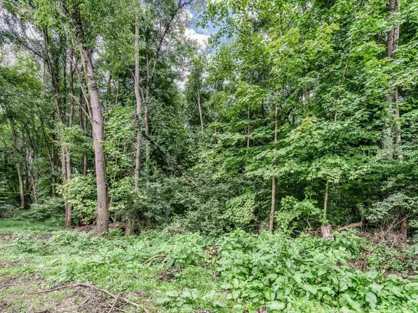 16390 Greystone Dr, Granger, IN 46530