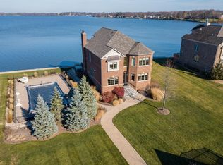 37330 N Stanton Point Rd, Ingleside, IL 60041