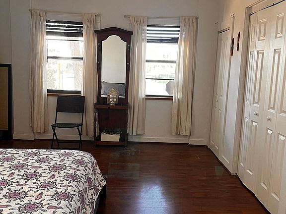 2nd image of 7100 Bay Dr #6