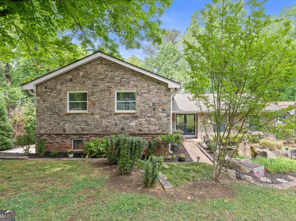 9040 Ruby Ln, Gainesville, GA 30506