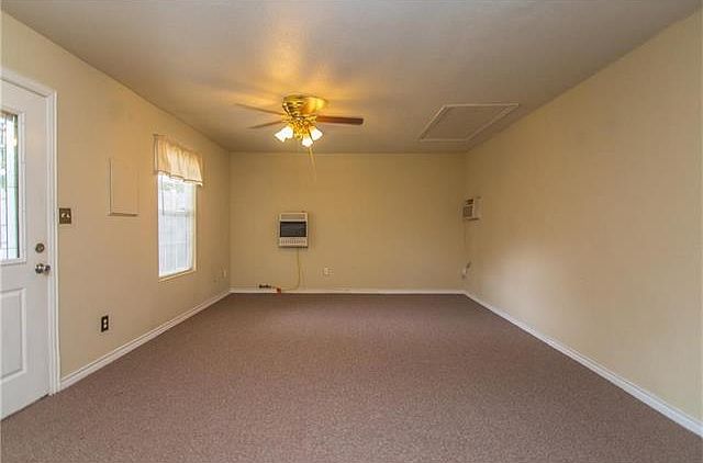 2nd image of 1121 Montclair Dr