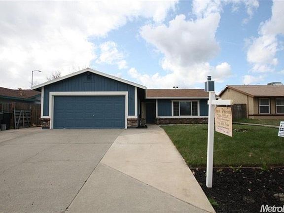 3rd image of 7451 Saint Tropez Way