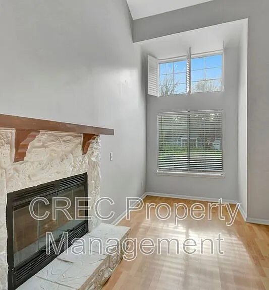 1411 Oaklanding Rd — Photo 5