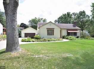 1994 Giesmann St, Roseville, MN 55113