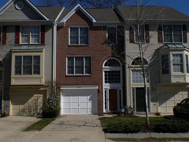 1st image of 8552 Woodland Manor Dr
