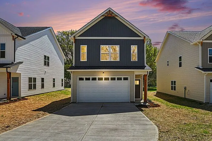 4 bed, 2.5 bath, 1970 sqft, $2,650 — Photo 1