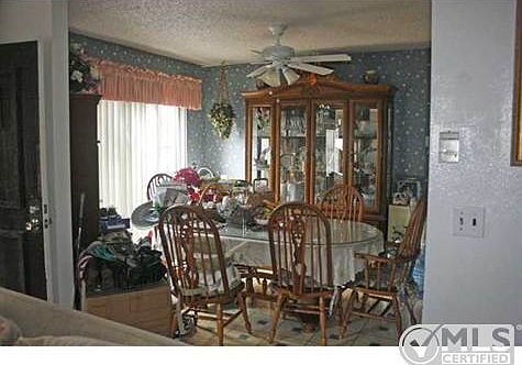 3rd image of 1213 East Ave