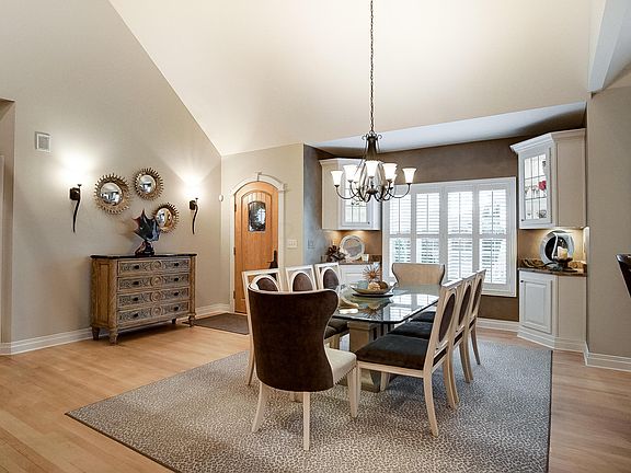 4th image of 3263 River Highlands Way