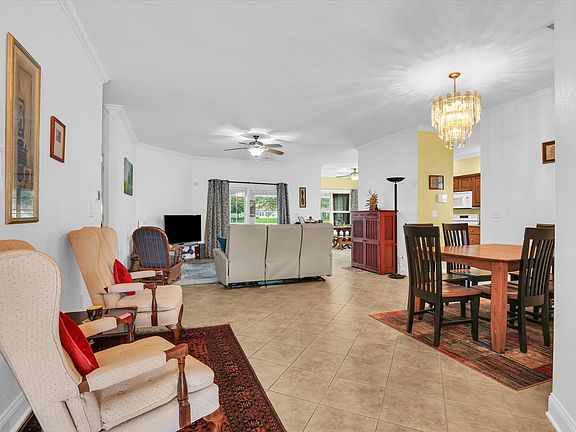4th image of 1817 E Prairie Winds Cir