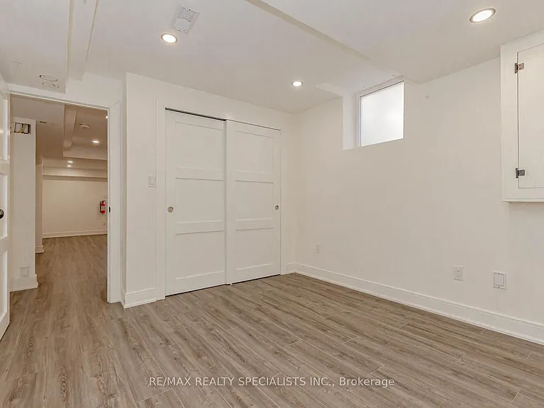 2535 Raglan Ct #LOWER — Photo 27