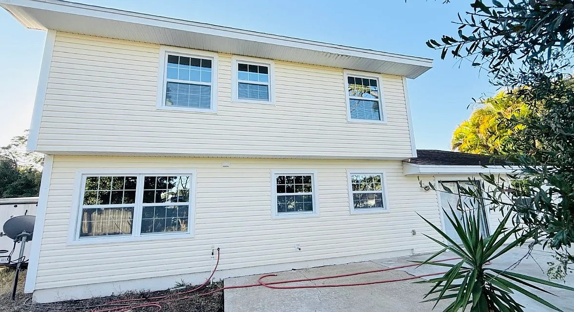 4 bed, 2.5 bath, 2200 sqft, $2,500 — Photo 4